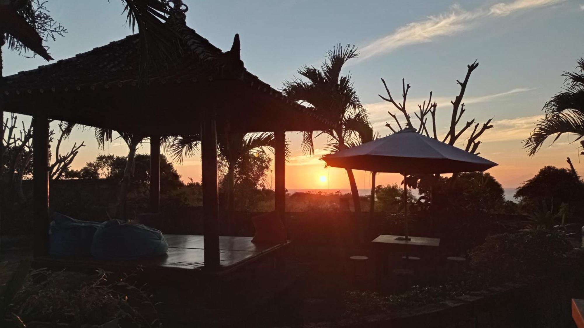 Khrisna Sunrise Homestay Tulamben Habitación foto